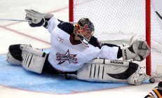 米兰-绿茵场上的双重奇迹，乌克兰完胜德国，伊布刷新纪录诠释不朽传奇