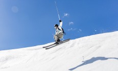 米兰真人-杰伦·格林爆发如广厦破晓，单节狂潮拉开尼克斯差距