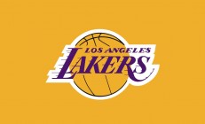 米兰体育网页版-赛道与球场交织的夜晚，当F1引擎轰鸣遇见杜兰特绝杀