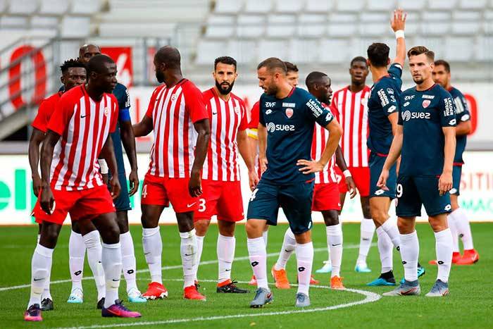 战术变革引发争议，球队重整旗鼓的简单介绍