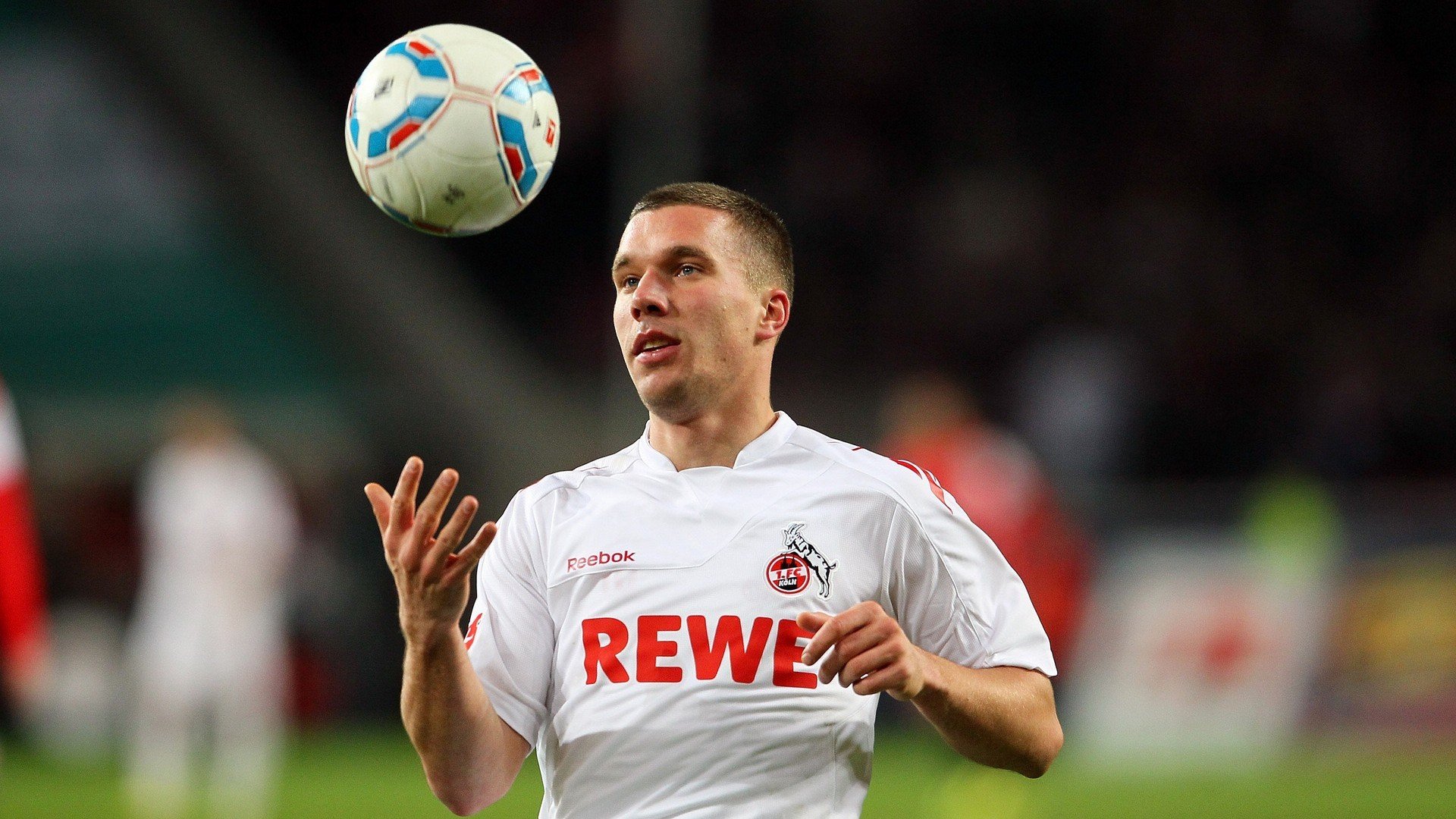 骑士对阵火箭，哈登展现巨星价值，一记三分定乾坤